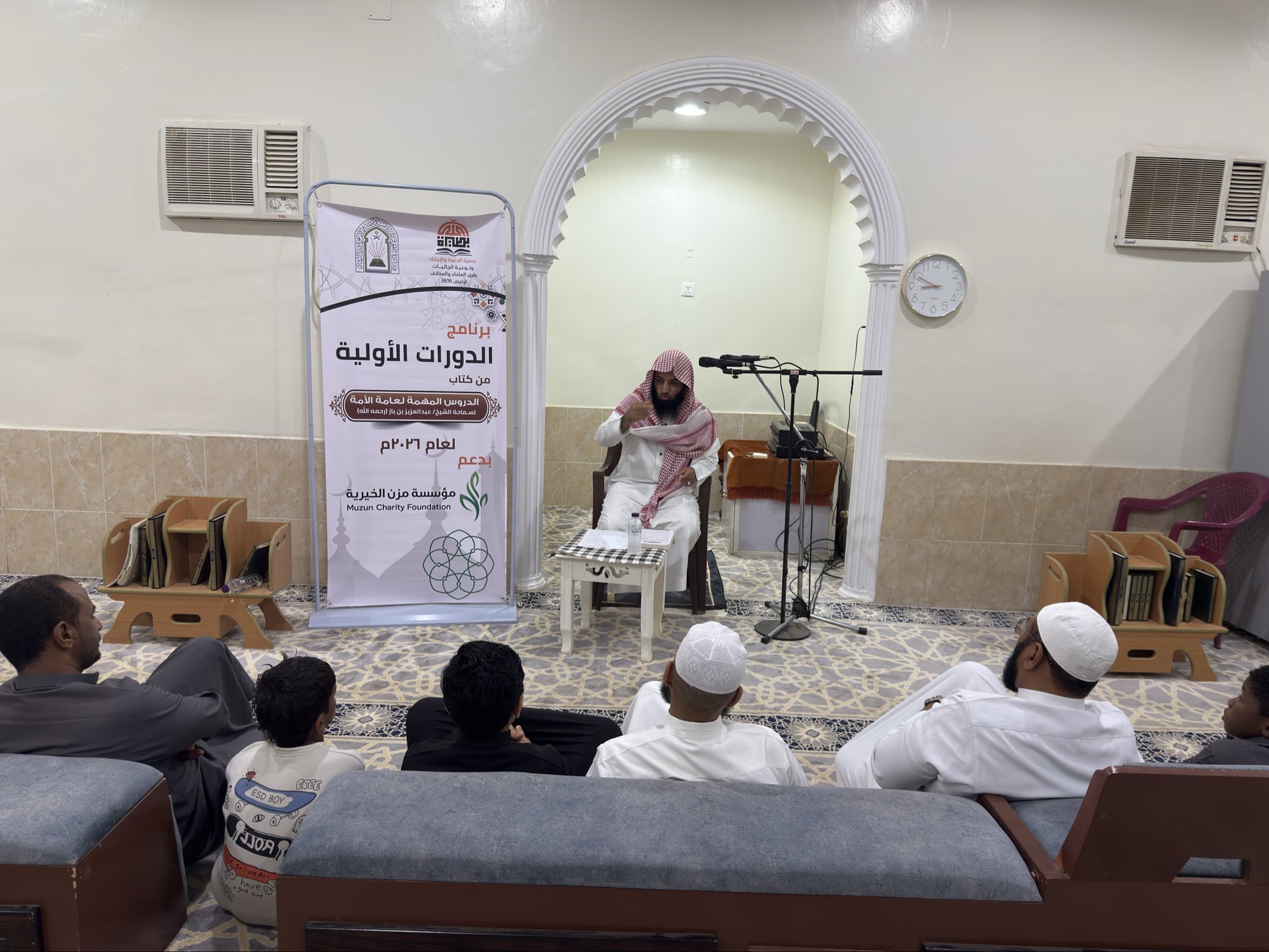 Read more about the article انطلاقة برنامج الدورات الأولية بمسجد الربيّع