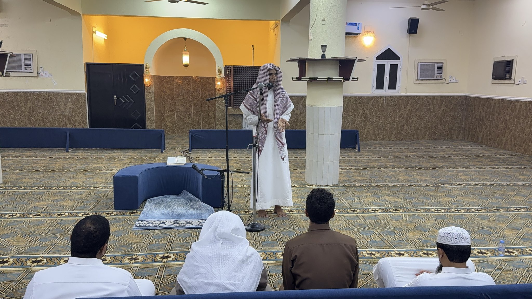 Read more about the article محاضرة بعنوان “مسؤولية الأسرة في الوقاية من الانحراف الفكري”